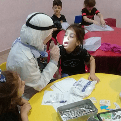 Read more about the article An educational and entertaining event for children in cooperation with the staff of the Orthodontic Center Dr. Moataz Koussa – The National Syrian Private School – Damascus – Syria – 2018